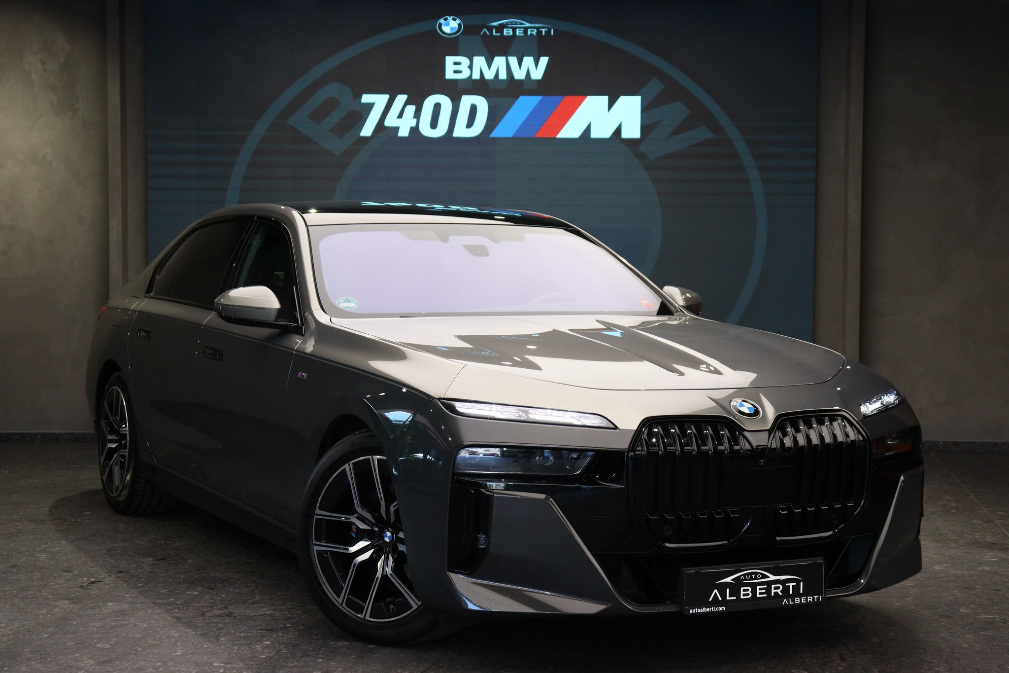 Bi-Color BMW 740d xDrive M