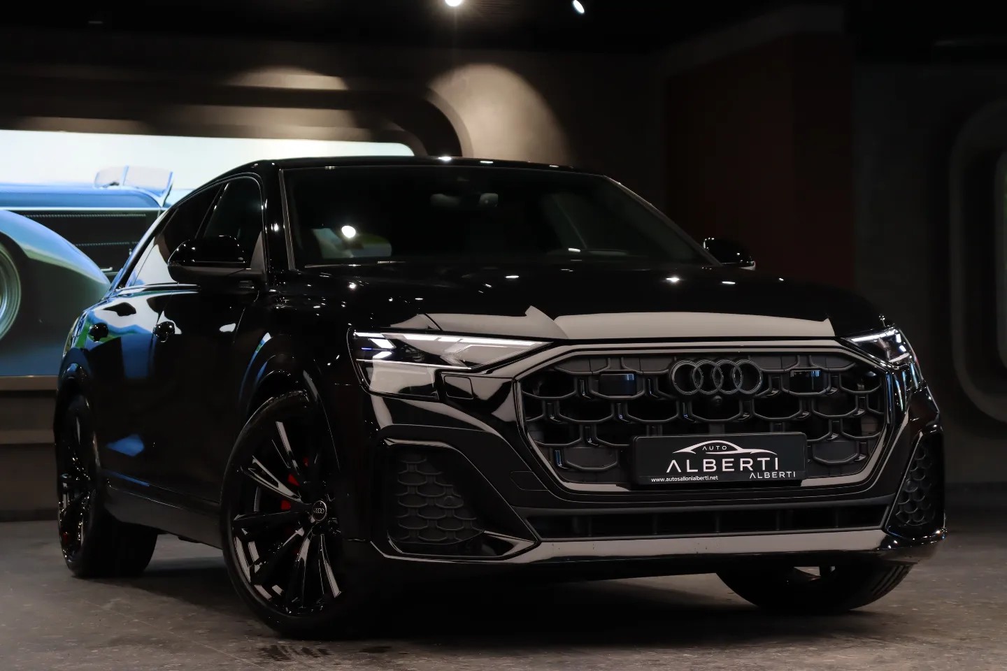 AUDI Q8 S-LINE QUATTRO