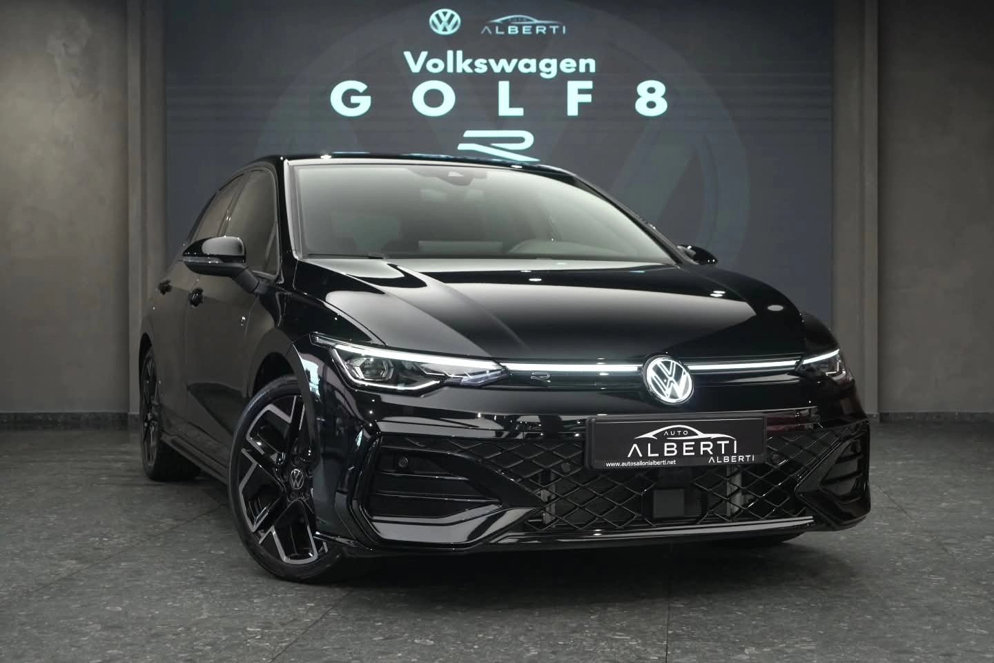 VW Golf 8 R-Line