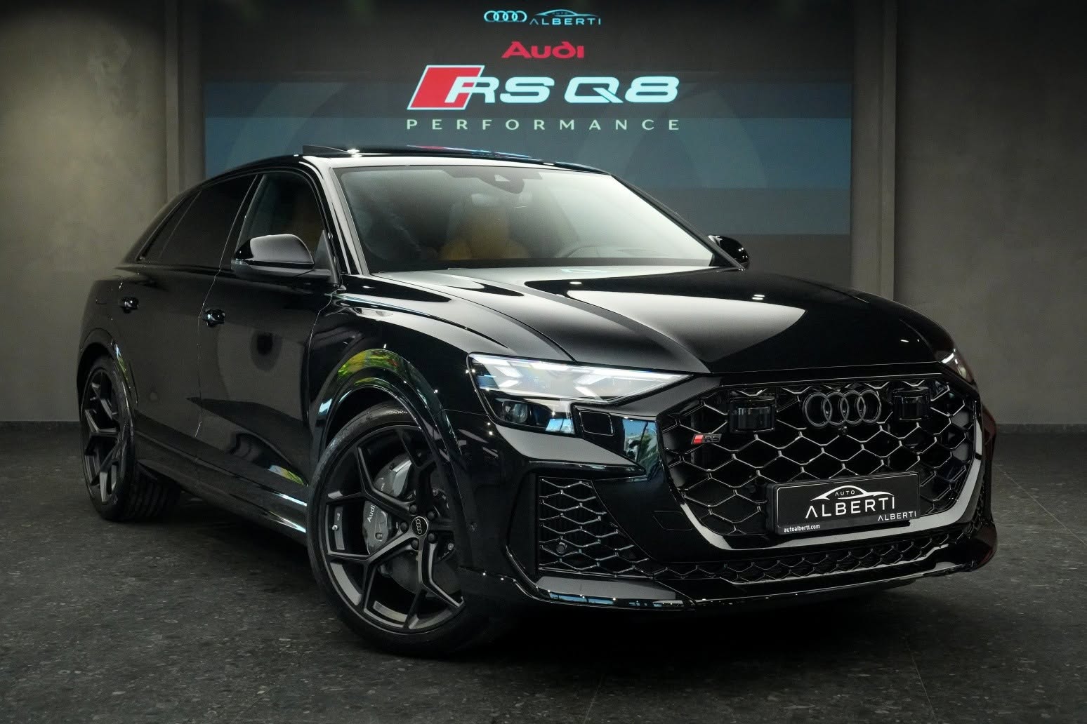Audi RSQ8